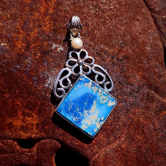 Vintage Oversized Lapis Lazuli & Pearl  Pendant set in Sterling Silver - Picture 5 of 7